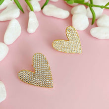 Carica l&#39;immagine nel visualizzatore di Gallery, Lara Land Heart Earrings
