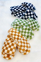 Cargar imagen en el visor de la galería, Ellison and Young Luxe Lounge Checker Cozy Slippers
