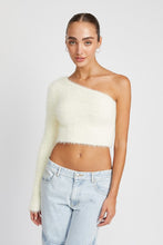 Загрузить изображение в средство просмотра галереи, Emory Park One Shoulder Fluffy Knit Sweater Top
