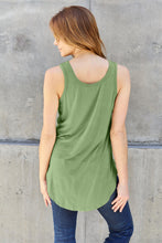 Carregar imagem no visualizador da galeria, Basic Bae Classic Solid Color Bamboo High Low Tank
