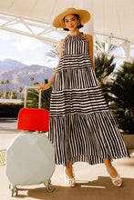 Carregar imagem no visualizador da galeria, Gilli Sleeveless Mixed Striped Maxi Tiered Dress
