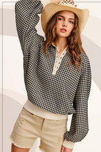 Carregar imagem no visualizador da galeria, La Miel Oversized Two-Tone Textured Long Sleeve Top
