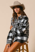 Cargar imagen en el visor de la galería, BiBi Plaid Fleece Button Down Long Sleeve Shirt
