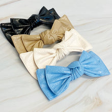 Ladda upp bild till gallerivisning, Ellison and Young Patent Double Bow Hair Clip
