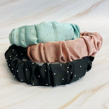 Carregar imagem no visualizador da galeria, Scrunched Satin Jewel Dotted Headband
