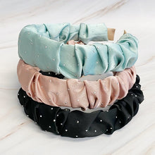 Carregar imagem no visualizador da galeria, Scrunched Satin Jewel Dotted Headband
