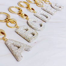 Ladda upp bild till gallerivisning, It Girl Glam Initial Key Chain - Crystal Clear
