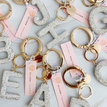 Ladda upp bild till gallerivisning, It Girl Glam Initial Key Chain - Crystal Clear
