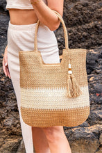 Carregar imagem no visualizador da galeria, Valeria Two-Tone Straw Tote
