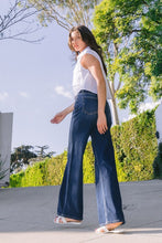 Carregar imagem no visualizador da galeria, High Rise Loose Fit Jeans
