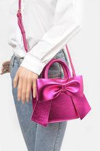 Carregar imagem no visualizador da galeria, LYB Exclusive Holiday Metallic Bow Tie Top Handle Crossbody Bag
