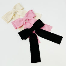 Cargar imagen en el visor de la galería, Frilled and Textured Doubled Bow Hair Clip
