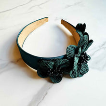 Carregar imagem no visualizador da galeria, Ellison and Young Bloom Beauty Headband
