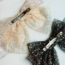 Загрузить изображение в средство просмотра галереи, Ellison and Young Shimmer Glam Bow Hair Clip
