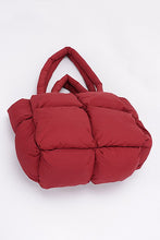 Carregar imagem no visualizador da galeria, Quilted Puffer Convertible Tote Bag
