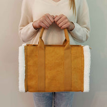 Carregar imagem no visualizador da galeria, Ellison and Young Luxe Plush Trim Tote Crossbody Bag
