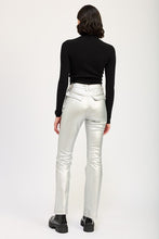 Cargar imagen en el visor de la galería, Emory Park Silver Metallic Flared Leg Pants
