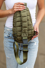 Carregar imagem no visualizador da galeria, Skyler Quilted Puffer Sling
