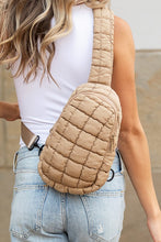 Carregar imagem no visualizador da galeria, Skyler Quilted Puffer Sling
