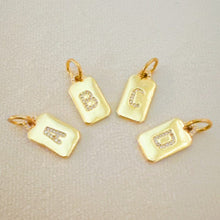 Ladda upp bild till gallerivisning, Initial Edge Square Seamless Clip Charm
