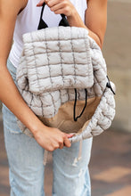 Carregar imagem no visualizador da galeria, Stevie Quilted Puffer Backpack
