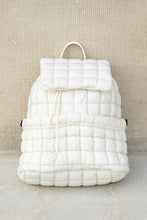 Carregar imagem no visualizador da galeria, Stevie Quilted Puffer Backpack
