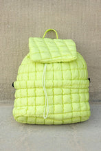 Carregar imagem no visualizador da galeria, Stevie Quilted Puffer Backpack
