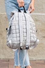 Carregar imagem no visualizador da galeria, Stevie Quilted Puffer Backpack
