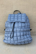 Carregar imagem no visualizador da galeria, Stevie Quilted Puffer Backpack
