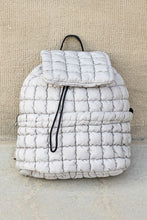 Carregar imagem no visualizador da galeria, Stevie Quilted Puffer Backpack
