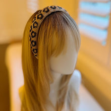 Cargar imagen en el visor de la galería, Ellison and Young Beaded In Art Headband
