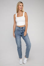 Carregar imagem no visualizador da galeria, Zenana Premium Cotton Cropped Top
