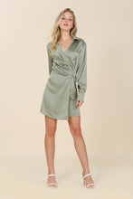 Ladda upp bild till gallerivisning, Lilou Satin Collared Wrap Mini Dress
