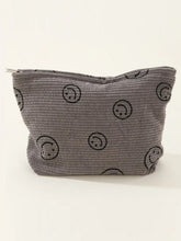 Carregar imagem no visualizador da galeria, Zenana Corduroy Smile Clutch Bag
