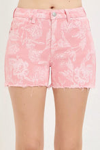Carregar imagem no visualizador da galeria, RISEN High Rise Printed Shorts
