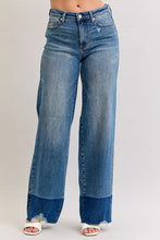 Cargar imagen en el visor de la galería, Judy Blue Raw Hem High Waist Column Straight Jeans
