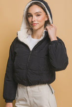 Cargar imagen en el visor de la galería, Love Tree Zip Up Cropped Hooded Sherpa Reversible Jacket
