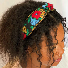 Cargar imagen en el visor de la galería, Ellison and Young French Floral Embroidered Headband
