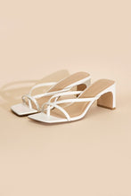 Carica l&#39;immagine nel visualizzatore di Gallery, GADGET-S Thong Mule Heels
