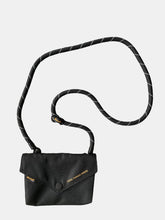 Carica l&#39;immagine nel visualizzatore di Gallery, Himawari Solid Color Envelope Shape Crossbody Bag with Removable Strap
