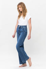 Cargar imagen en el visor de la galería, Judy Blue Double Button Wide Leg Blue Denim Jeans
