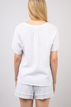 Carica l&#39;immagine nel visualizzatore di Gallery, VERY J Washed Cotton Crinkle Gauze Top &amp; Shorts Set
