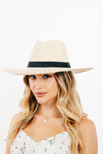 Carregar imagem no visualizador da galeria, Fame Basket Weave Straw Sun Hat
