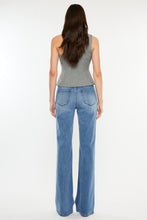 Carica l&#39;immagine nel visualizzatore di Gallery, Kancan Ultra High Rise Cat&#39;s Whiskers Blue Denim Jeans
