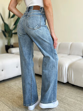 Cargar imagen en el visor de la galería, Judy Blue High Waist Straight Leg Blue Washed Denim Jeans
