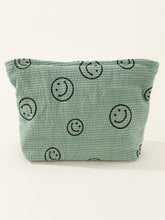 Carregar imagem no visualizador da galeria, Zenana Corduroy Smile Clutch Bag
