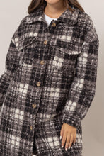 Carregar imagem no visualizador da galeria, HYFVE Plaid Button Down Longline Shacket
