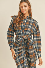 Carregar imagem no visualizador da galeria, Mable Plaid Flannel Front Tie Button Down Shirt Dress
