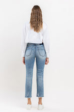 Carregar imagem no visualizador da galeria, Lovervet by Flying Monkey Destroyed Cropped Straight Leg Blue Denim Jeans
