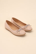 Cargar imagen en el visor de la galería, DOROTHY-77 Bow Ballet Flats
